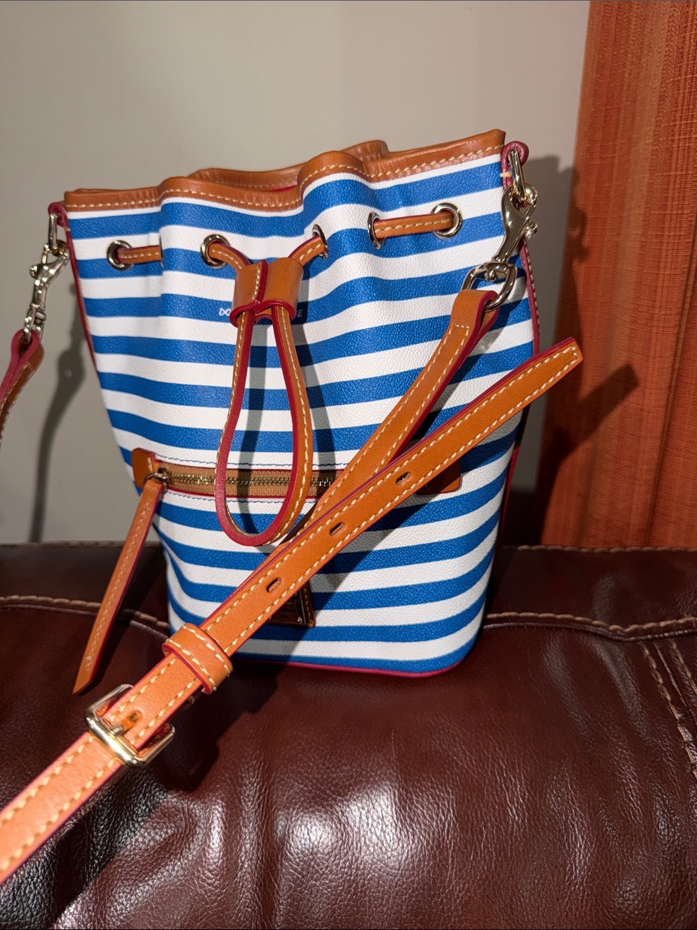 ‼️Dooney & Bourke Blue Striped Bucket Bag Crossbody Bag - Picture 8 of 12